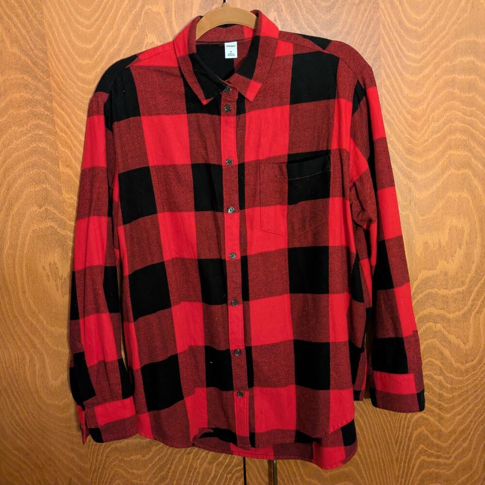 Old Navy red checkered flannel shirt - women's M